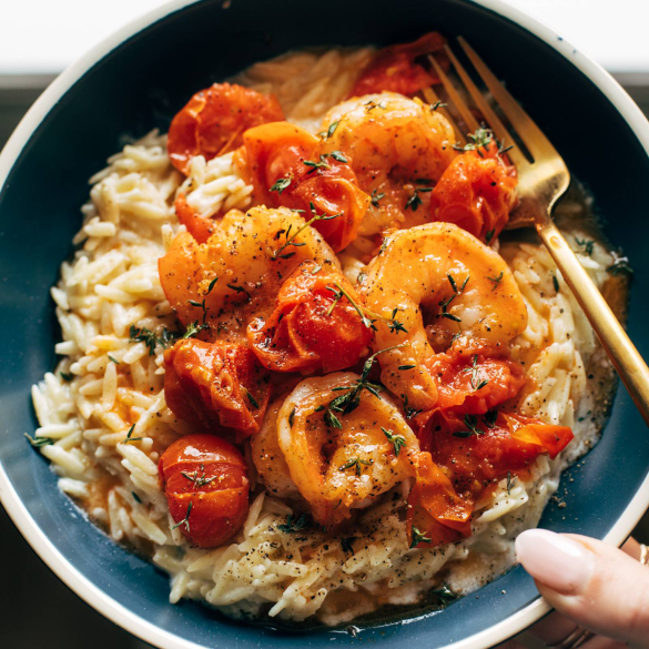 Garlic-Shrimp-and-Tomatoes-Square.png