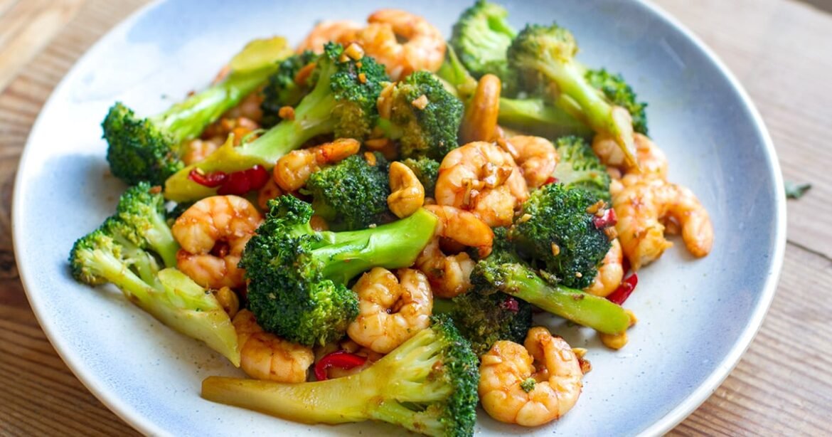 paleo-shrimp-stir-fry-cashews-broccoli-social.jpg